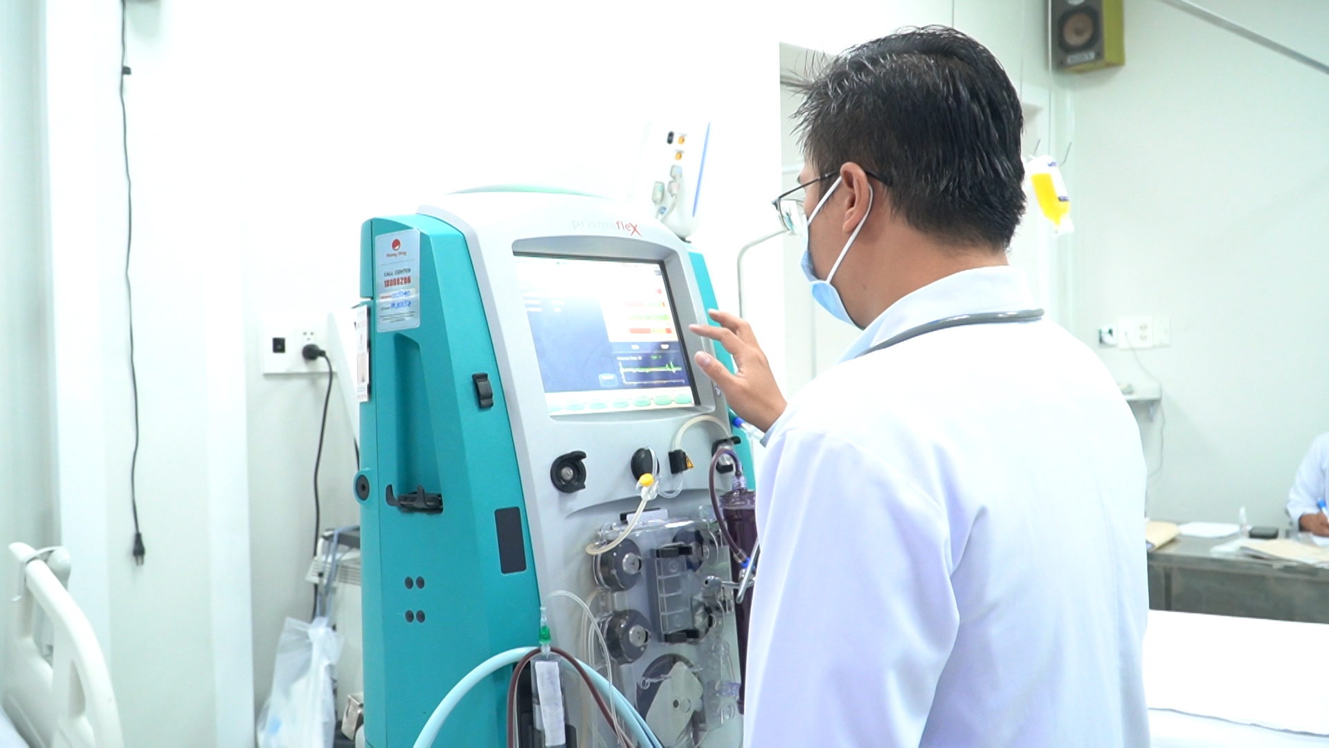 Vụ nghi ngộ độc sữa ở Tiền Giang: Bệnh nhân được ngưng lọc máu - Ảnh 3.