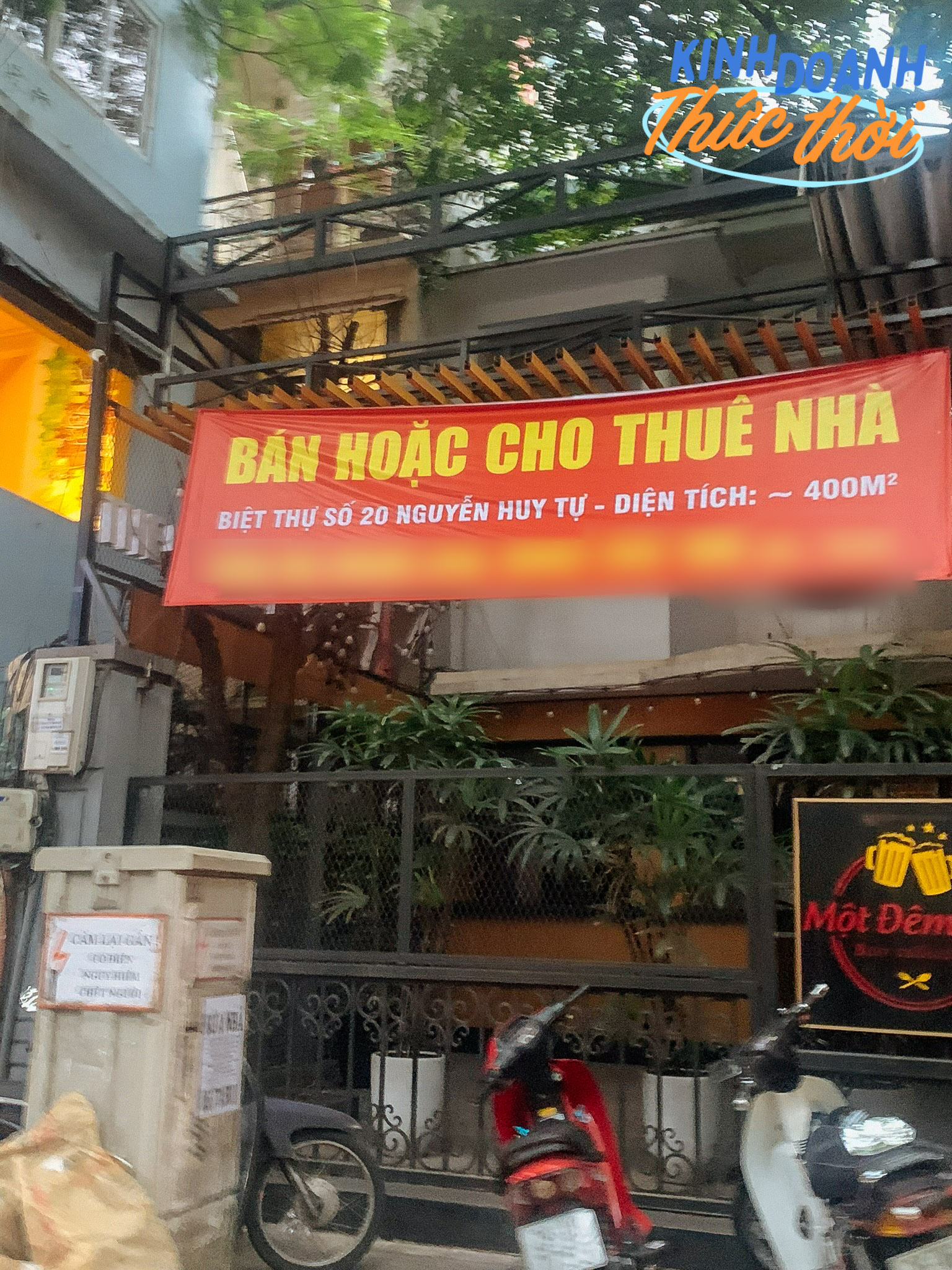 Nhiều hàng quán ở Hà Nội chấp nhận chuyển về ngõ nhỏ hoặc bán vỉa hè vì không đủ chi phí thuê nhà mặt phố- Ảnh 2.