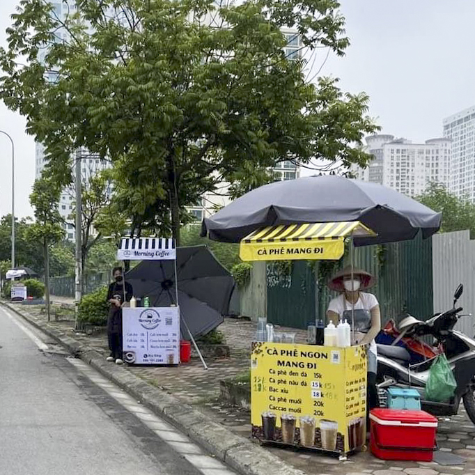 Nhiều hàng quán ở Hà Nội chấp nhận chuyển về ngõ nhỏ hoặc bán vỉa hè vì không đủ chi phí thuê nhà mặt phố- Ảnh 6.