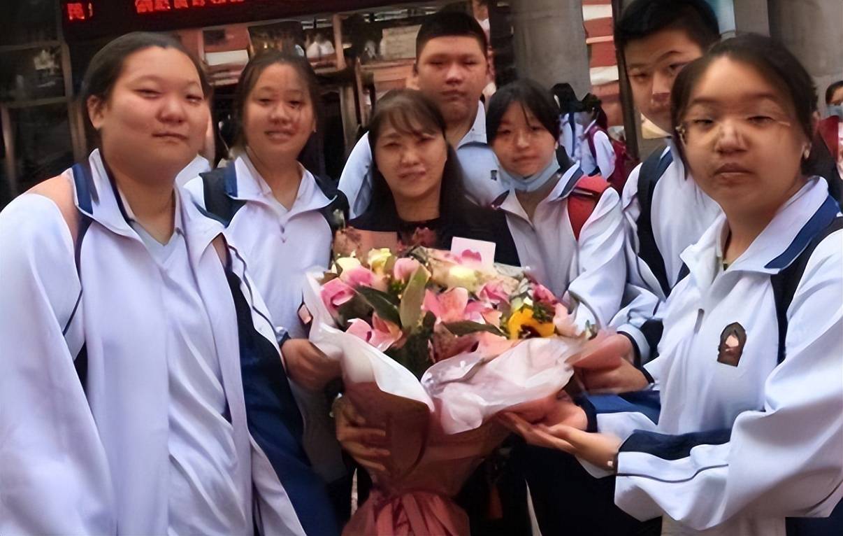 Thầy giáo cấp 3 ở Trung Quốc tiết lộ: Đây mới là những người hay quay lại thăm thầy cô - Ảnh 2.
