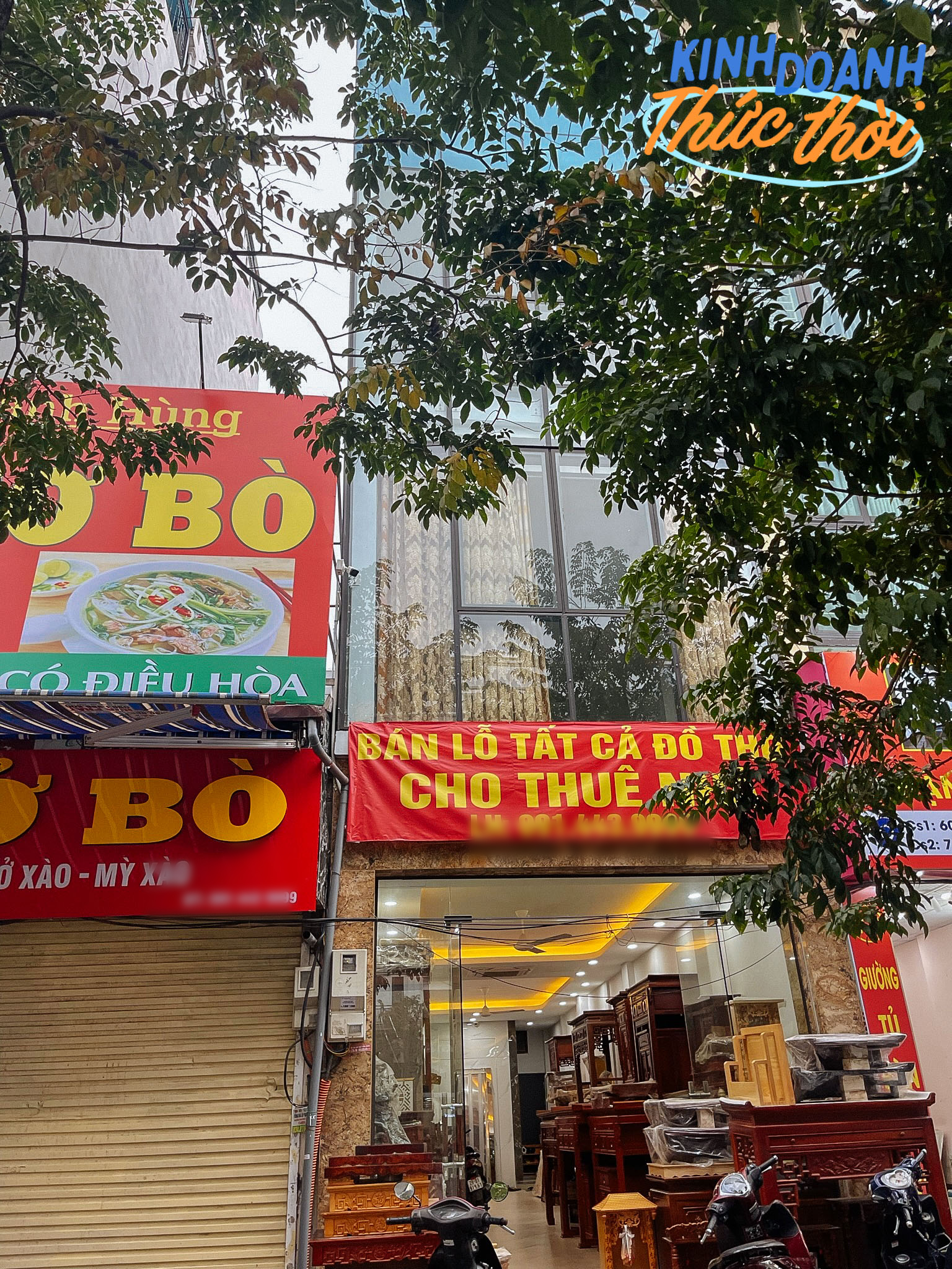 Nhiều hàng quán ở Hà Nội chấp nhận chuyển về ngõ nhỏ hoặc bán vỉa hè vì không đủ chi phí thuê nhà mặt phố- Ảnh 1.