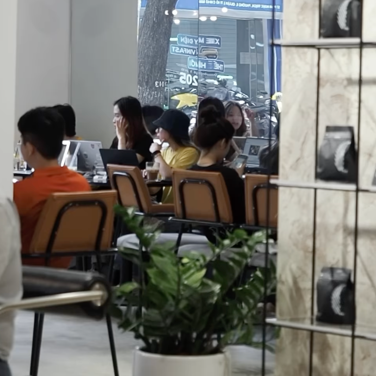 Tập hợp những quán cà phê được mệnh danh "xưởng deadline của người trẻ" tại TP.HCM và Hà Nội- Ảnh 12.