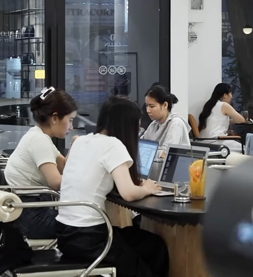 Tập hợp những quán cà phê được mệnh danh "xưởng deadline của người trẻ" tại TP.HCM và Hà Nội- Ảnh 11.