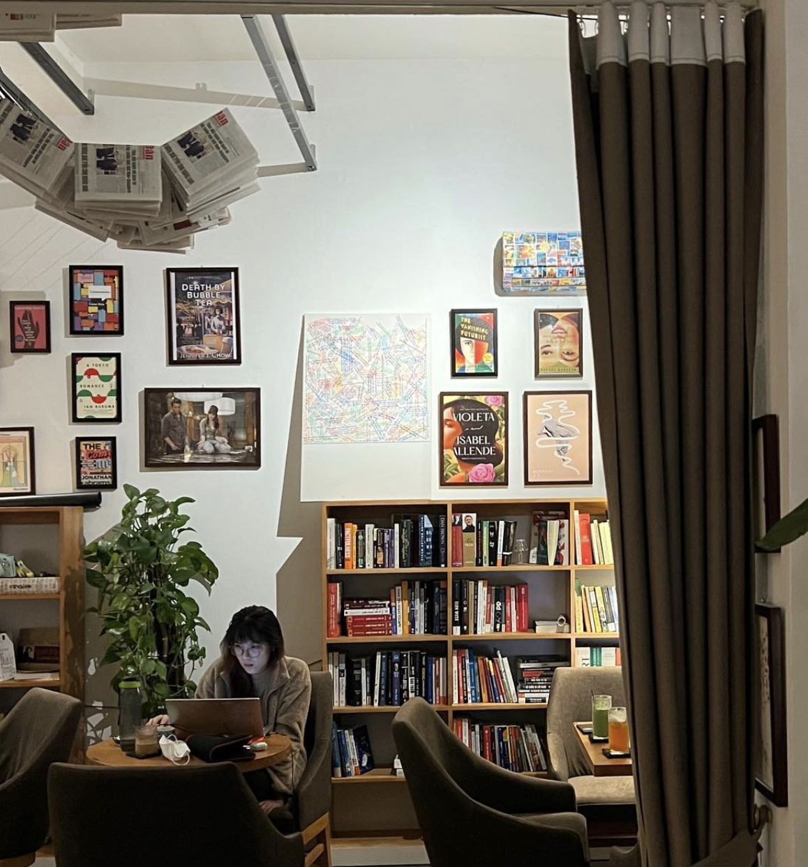 Tập hợp những quán cà phê được mệnh danh "xưởng deadline của người trẻ" tại TP.HCM và Hà Nội- Ảnh 22.